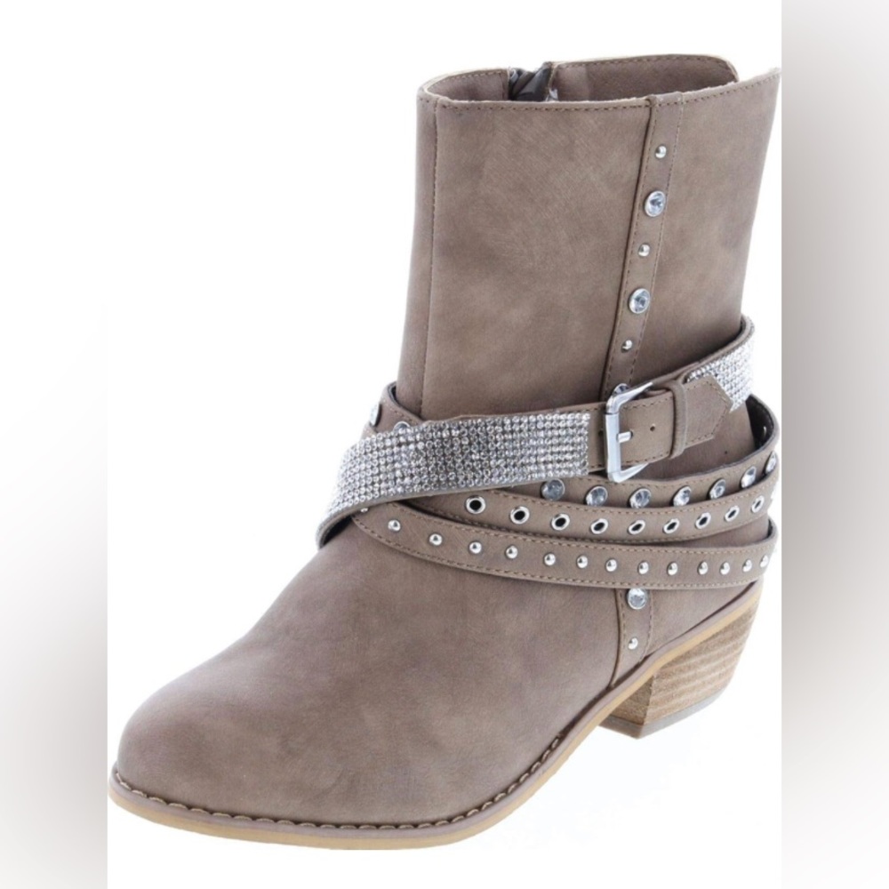 Not Rated Jet Setter Woman’s Faux Leather Fashion Ankle boots cowboy boots